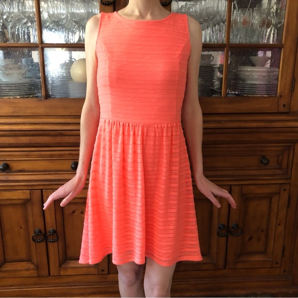 EUC Lilly Pulitzer textured stripe dress - Picture 2 of 5